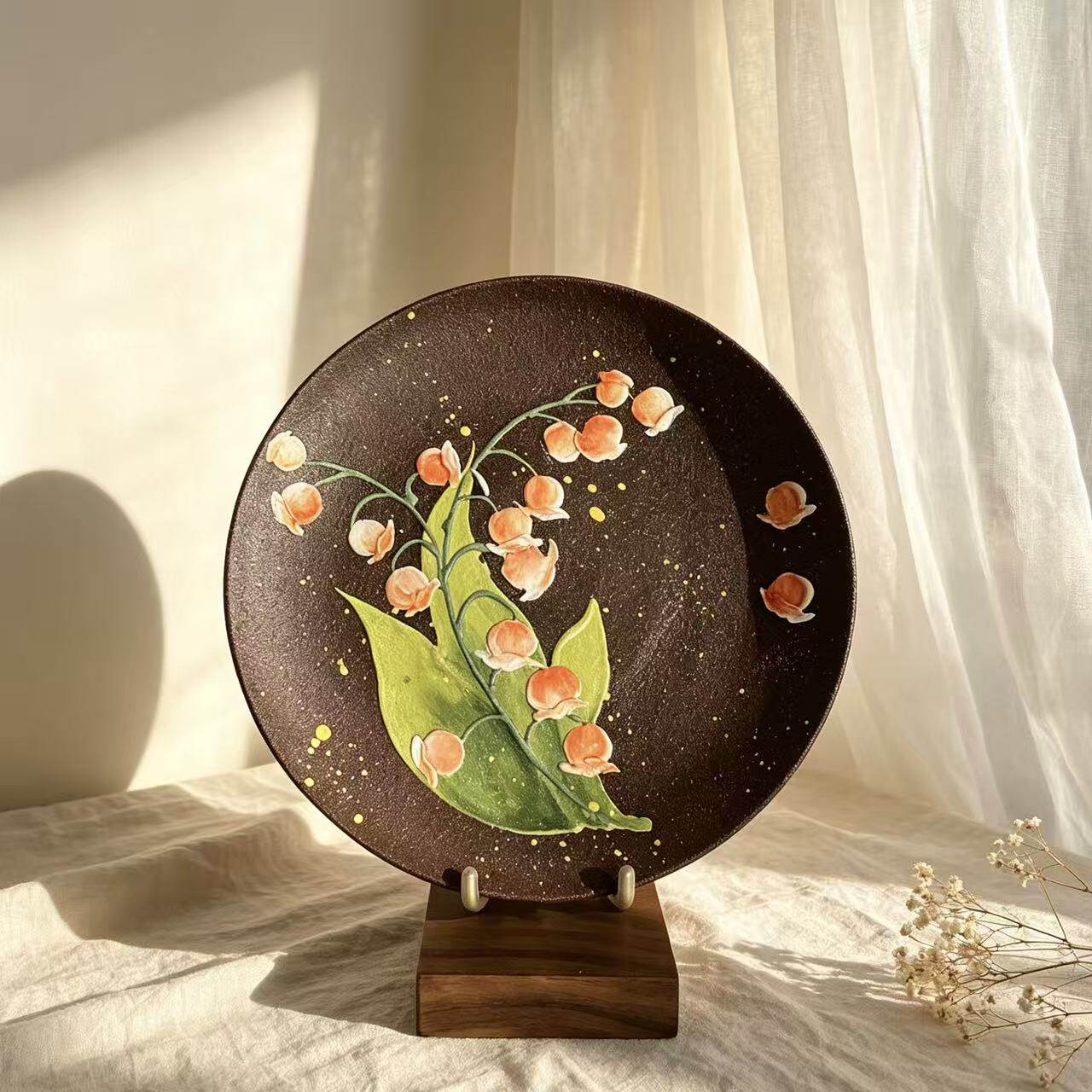 Lily Hand-Painted Ceramic Cup Set